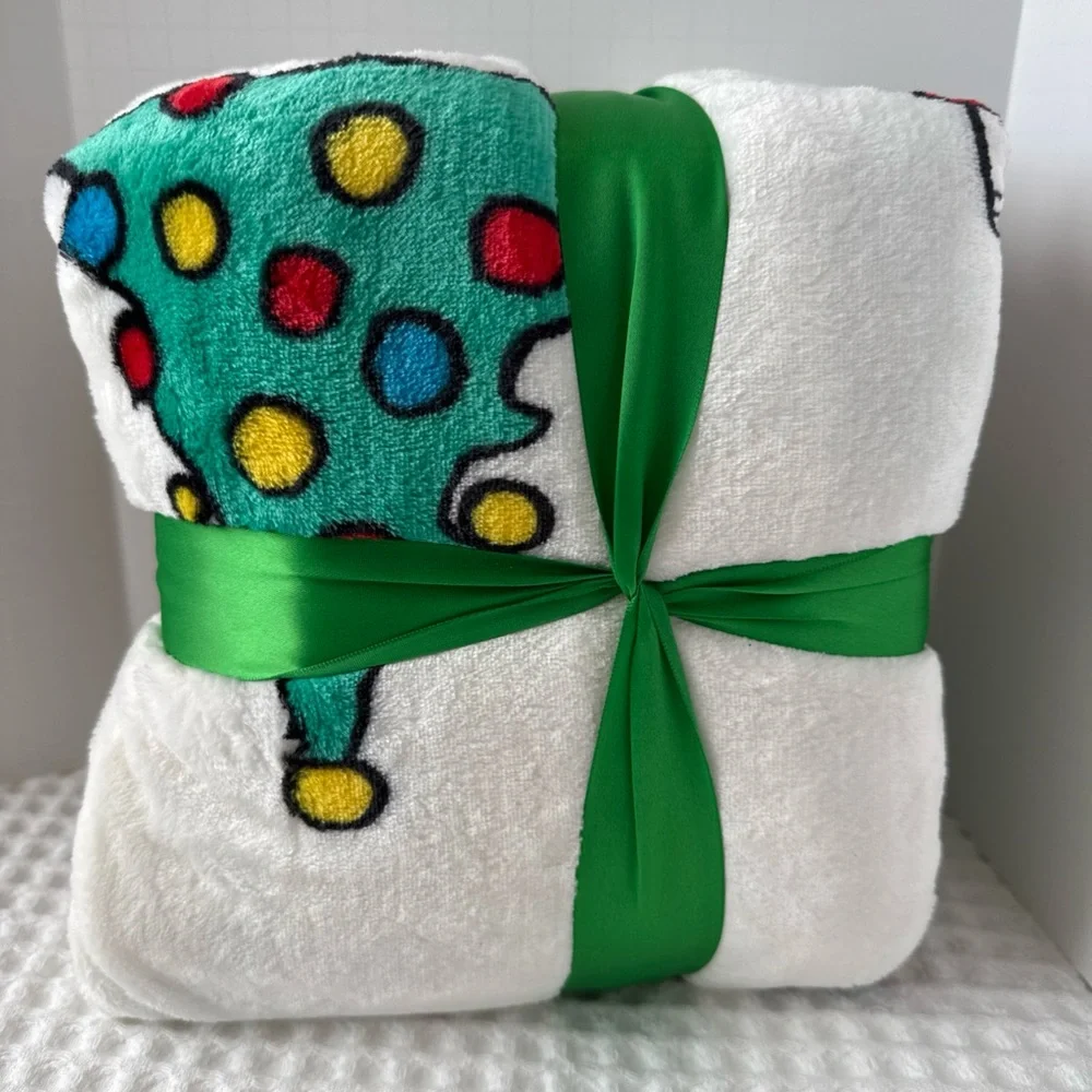 Peanuts White, Red & Green Holiday Throw Blanket